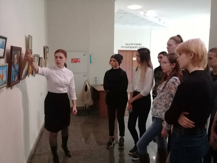 Посещение юбилейной выставки челябинского художника