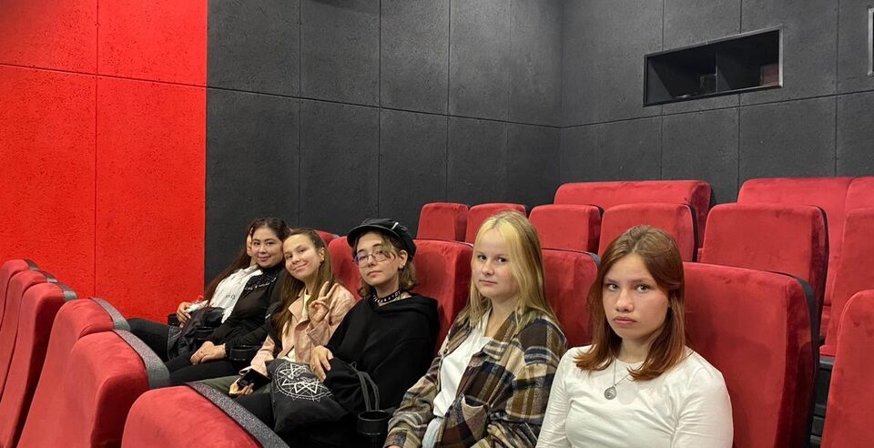 Обучающиеся колледжа посетили ПРЕД-премьерный показ первых серий сериала «Плакса».