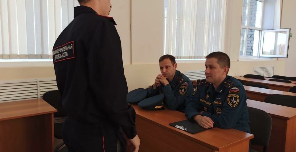 МЧС на встрече со старшекурсниками