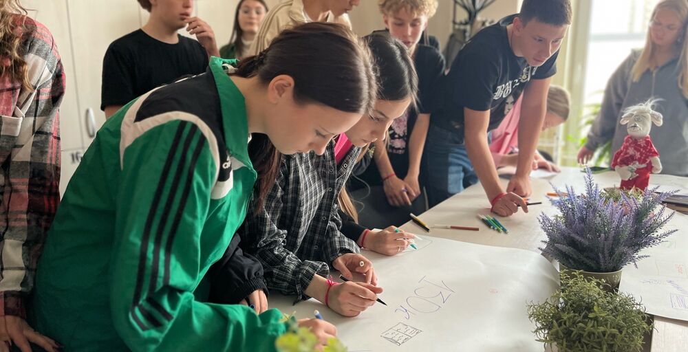 Яркое посвящение в студенты УРК